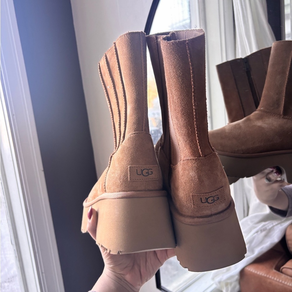 UGG | New withoutbox classsix twin seam new heights boot | size 10 - Picture 8 of 8